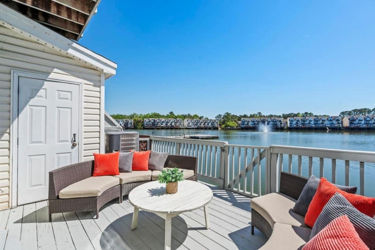 ☆Live On The Water! Lake Palmetto Palm W/ Patio - 10Min To Downtown & Beaches☆ Charleston Zewnętrze zdjęcie