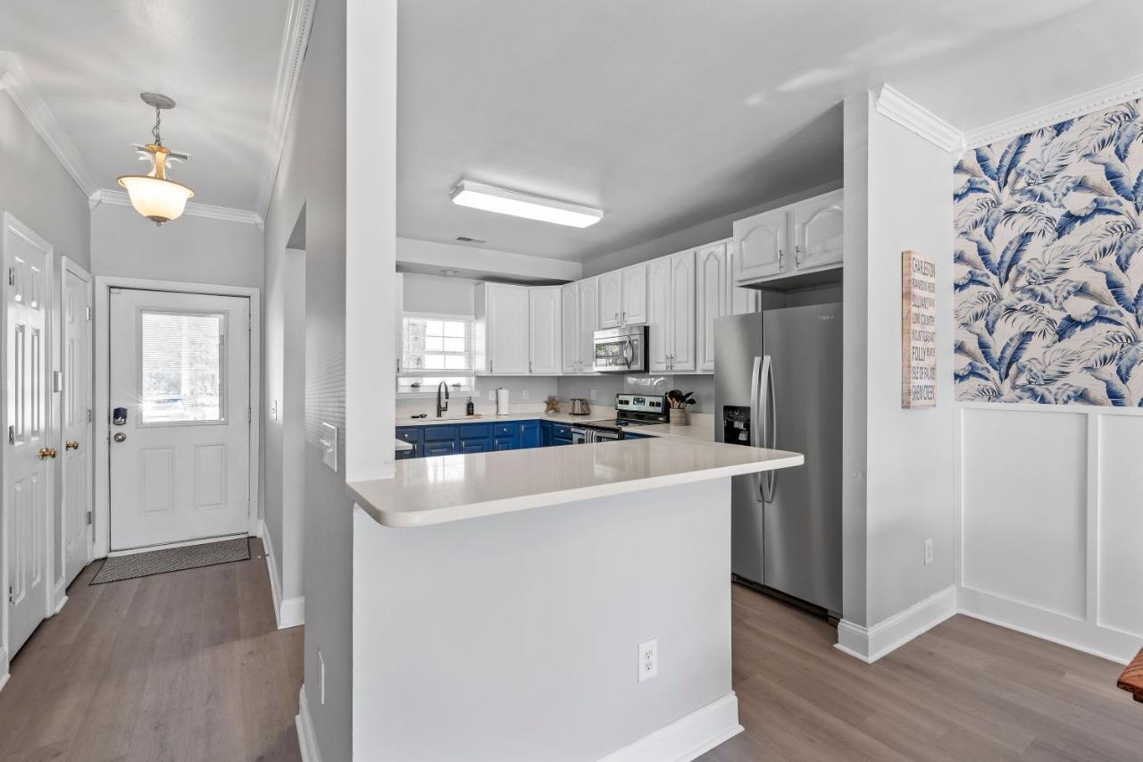 ☆Live On The Water! Lake Palmetto Palm W/ Patio - 10Min To Downtown & Beaches☆ Charleston Zewnętrze zdjęcie