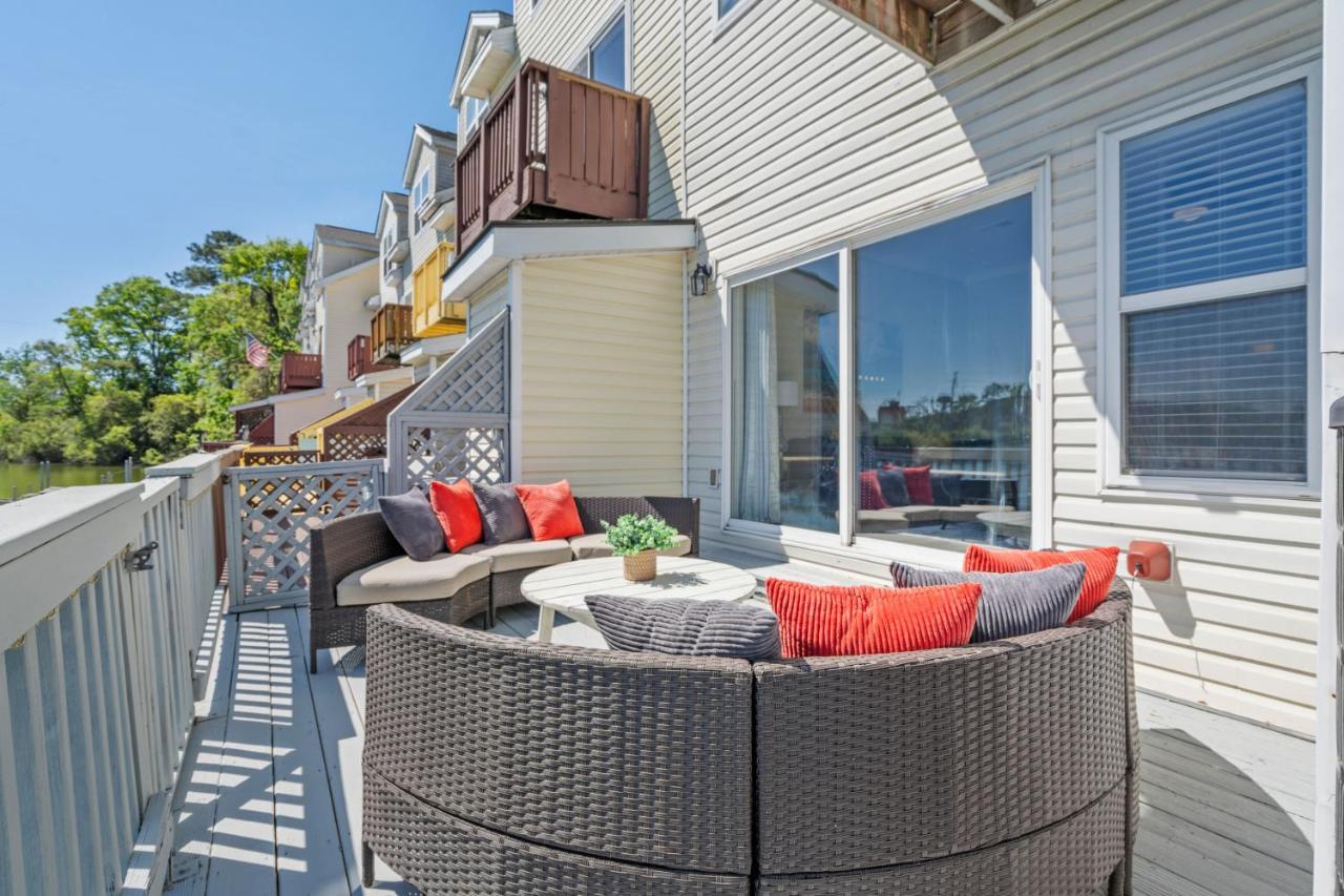 ☆Live On The Water! Lake Palmetto Palm W/ Patio - 10Min To Downtown & Beaches☆ Charleston Zewnętrze zdjęcie