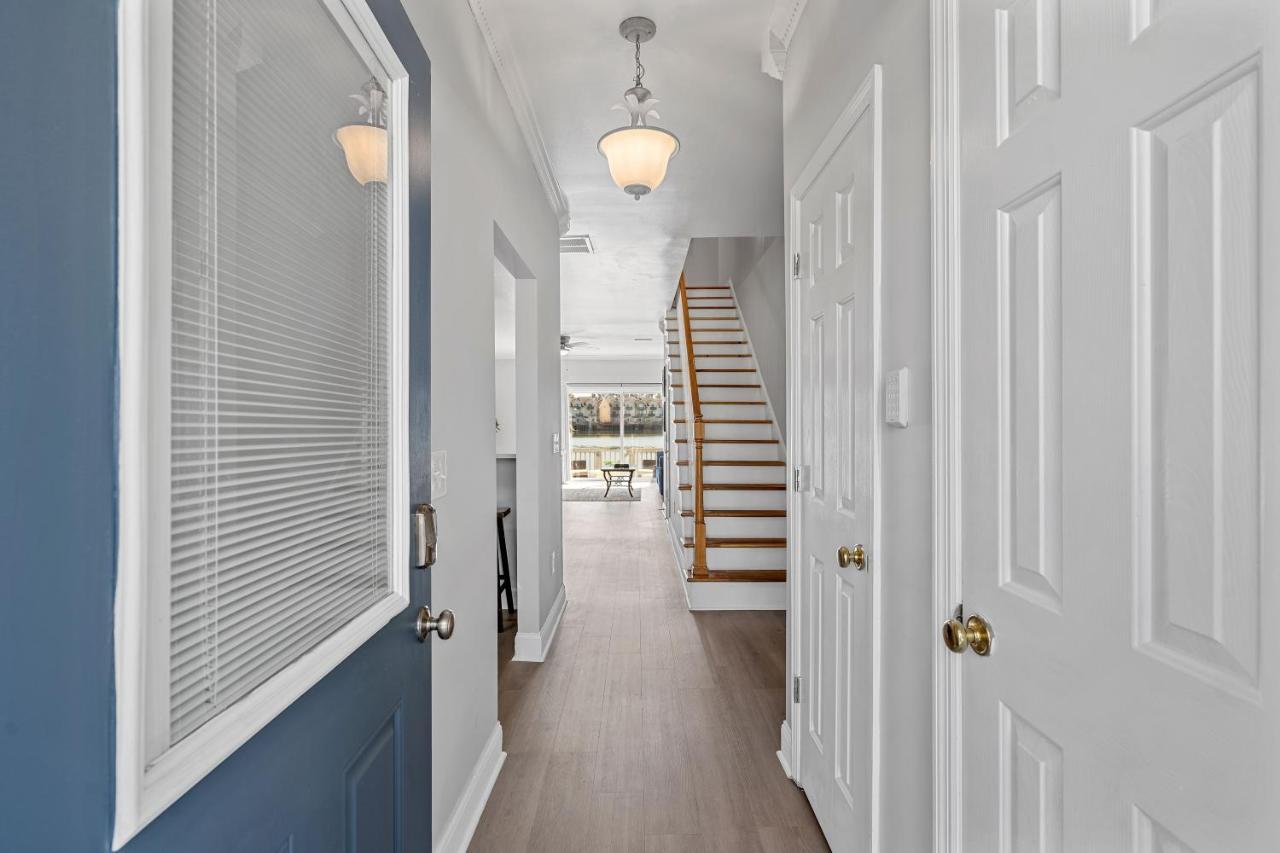 ☆Live On The Water! Lake Palmetto Palm W/ Patio - 10Min To Downtown & Beaches☆ Charleston Zewnętrze zdjęcie
