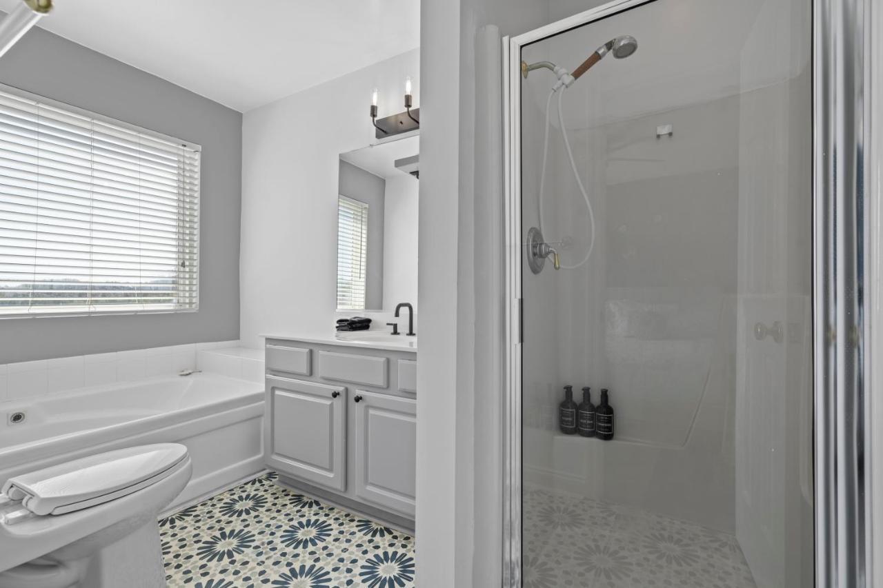 ☆Live On The Water! Lake Palmetto Palm W/ Patio - 10Min To Downtown & Beaches☆ Charleston Zewnętrze zdjęcie