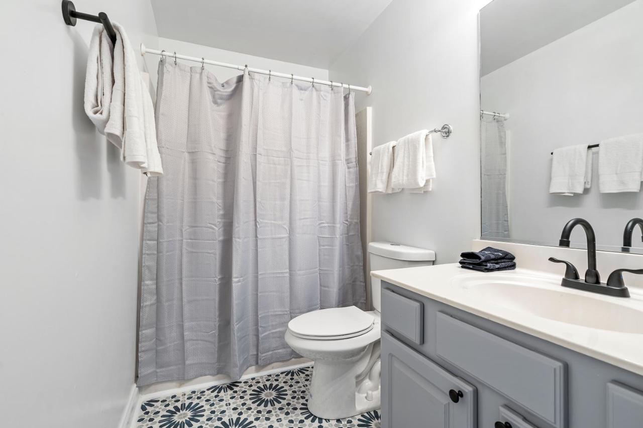 ☆Live On The Water! Lake Palmetto Palm W/ Patio - 10Min To Downtown & Beaches☆ Charleston Zewnętrze zdjęcie
