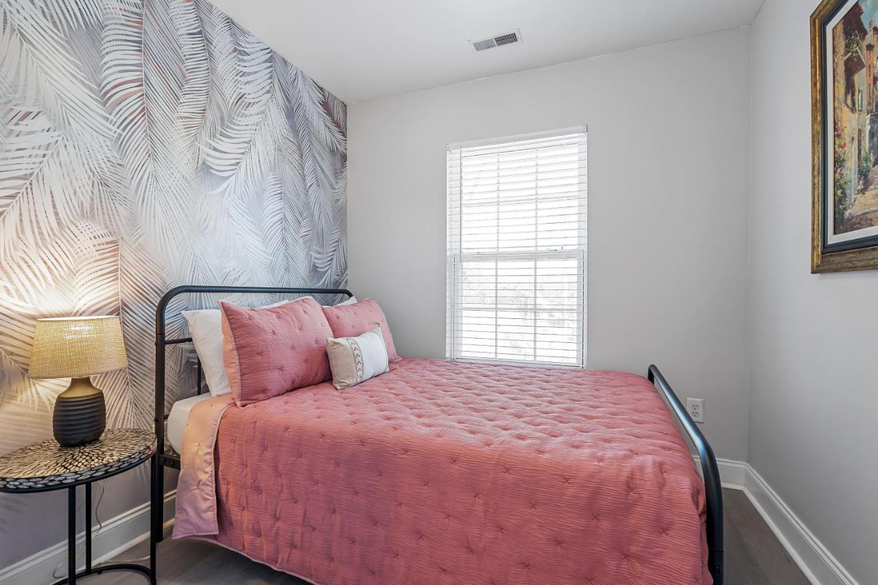 ☆Live On The Water! Lake Palmetto Palm W/ Patio - 10Min To Downtown & Beaches☆ Charleston Zewnętrze zdjęcie